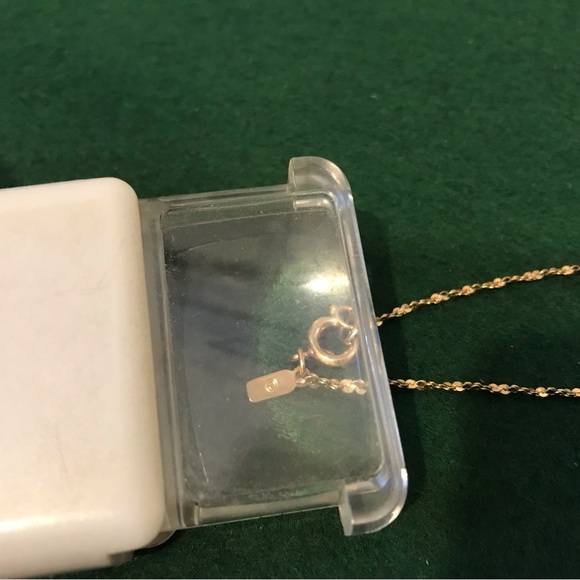 Monet 18” gold tone chain - Picture 3 of 5